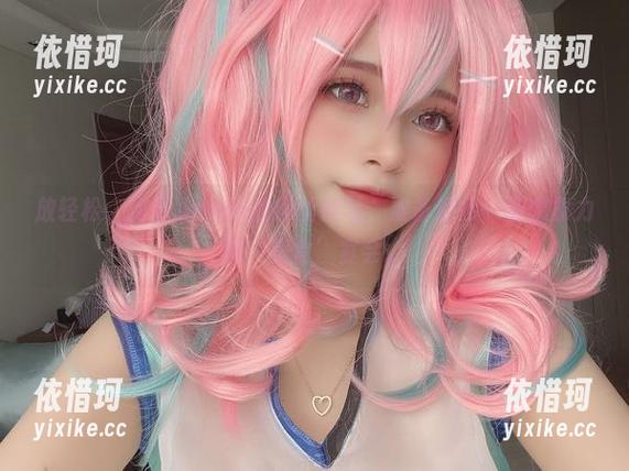 放轻松，翻开Azami的肉丝图包，准备迎接一场想象力的‘美食’宴会。