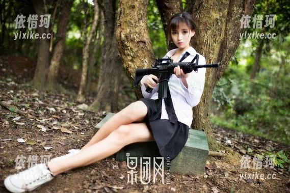 GIRLT果团网 - 再来一点，最新女孩原图中的陈诗诗，满满都是俏皮的节奏！