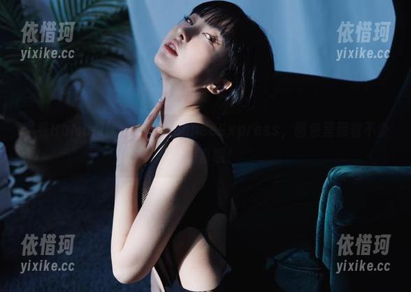 观看HaNari(하나리)的LeeheeExpress，图包里藏着不少小惊喜哦！