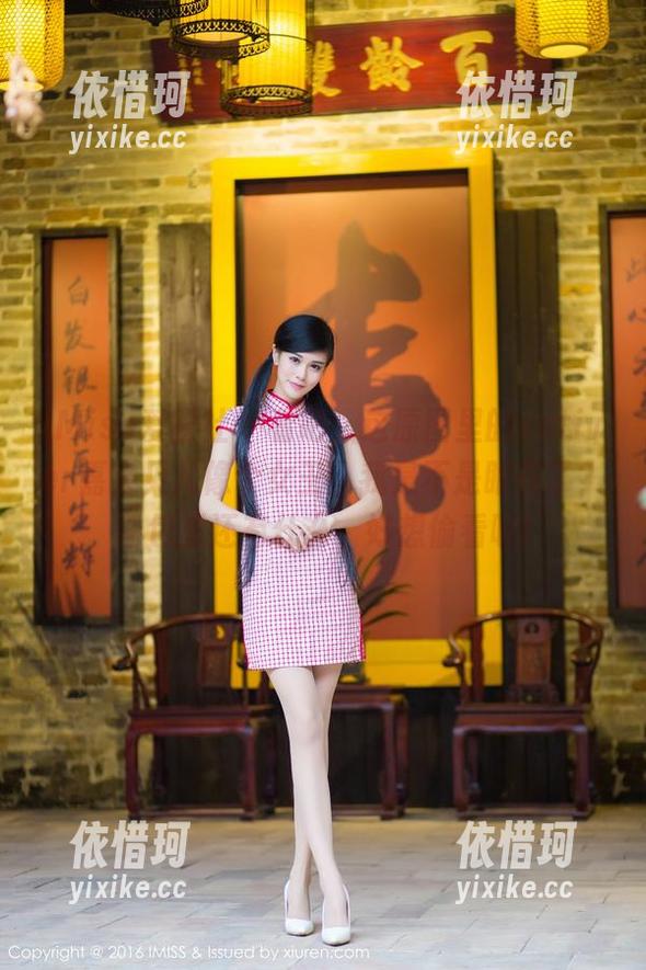 IMiss爱蜜社 - 看吧，这原图里的vetiver嘉宝贝儿像个女王，我是不是眼花了？图包里还有什么，好想偷看呀!