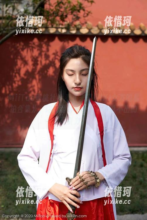 MiiTao蜜桃社 - 看《米琪MIKI女友的私拍合集》，这里面每一帧都有种说不出的吸引力。