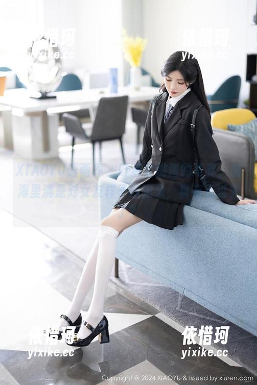 XIAOYU语画界 - 盯着蜜桃酱的写真，脑海里满是对女友样子的想象，真有点过火了？