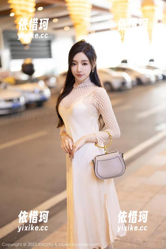 XIAOYU语画界 - 翻开郑颖姗的制服集，更有趣的资源慢慢揭晓
