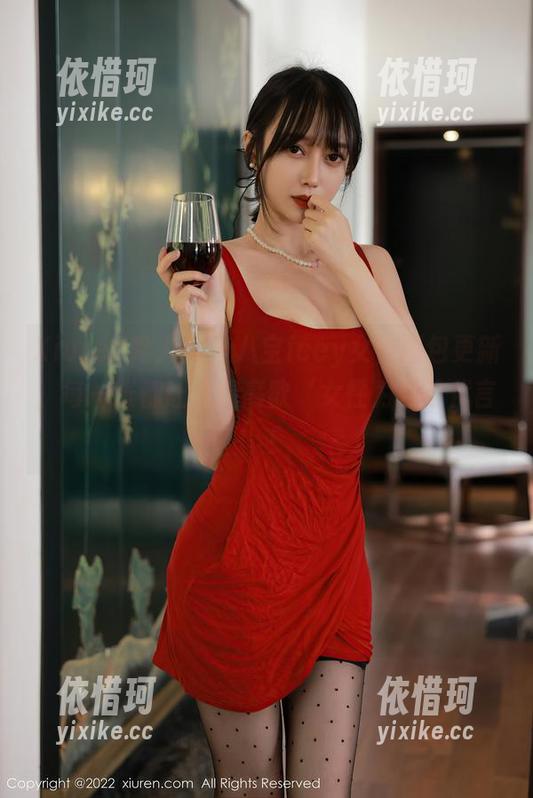 Xiuren秀人网 - 八宝icey女神图包更新，每一张都让人想高歌‘女性为自己代言’！