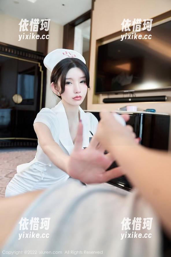 Xiuren秀人网 - 资源盘点：王馨瑶yanni的海南旅拍，行李箱里到底装了啥，哈哈
