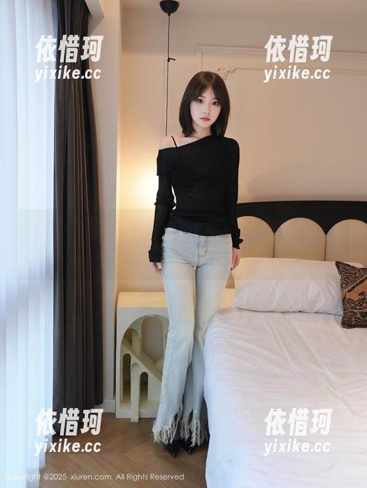 Xiuren秀人网 - 玥儿玥最新分享：就这身纯白，谁不想试试？