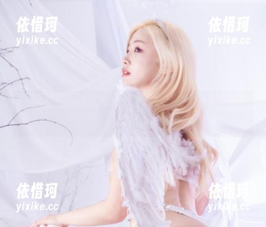 Yebin(전예빈)婚礼02套图：婚纱美得让我想哭，不过这小花瓣是掉了个遍吗？