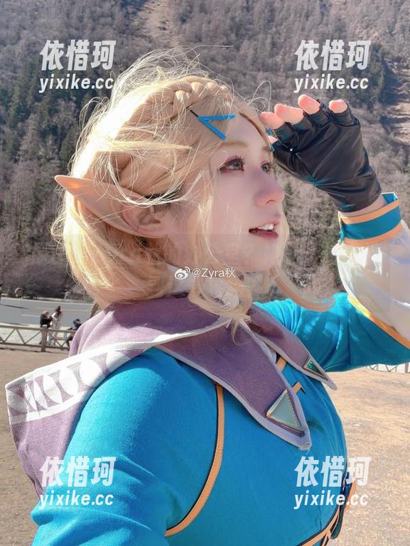 原图：Zyra秋的办公室？她真不怕人看到这景象吗？