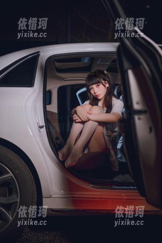 usejan蓝蓝哇，这个女孩全集也太潮了，下载的时候能留点空间吗？