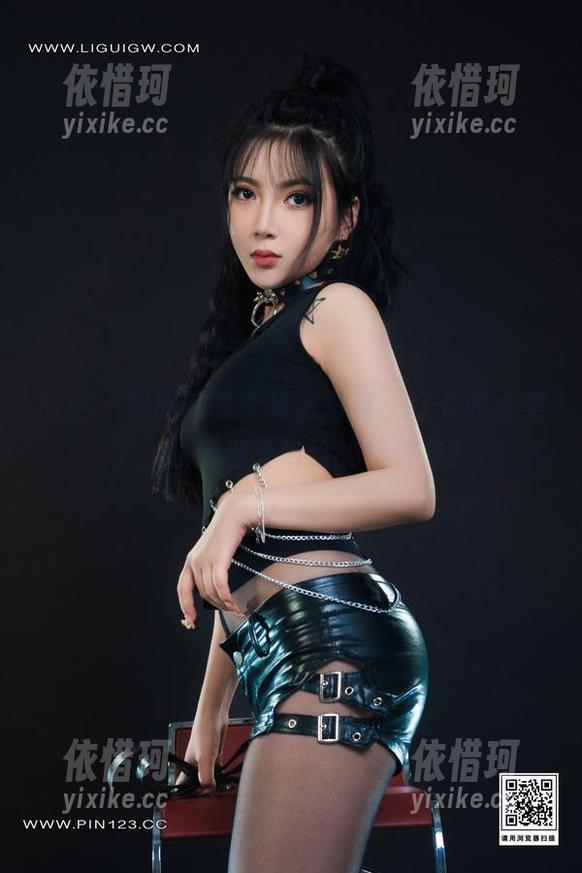丽柜 - 阳阳的夏天高清写真，打卡照太美了，敢问老天爷给的特效是？