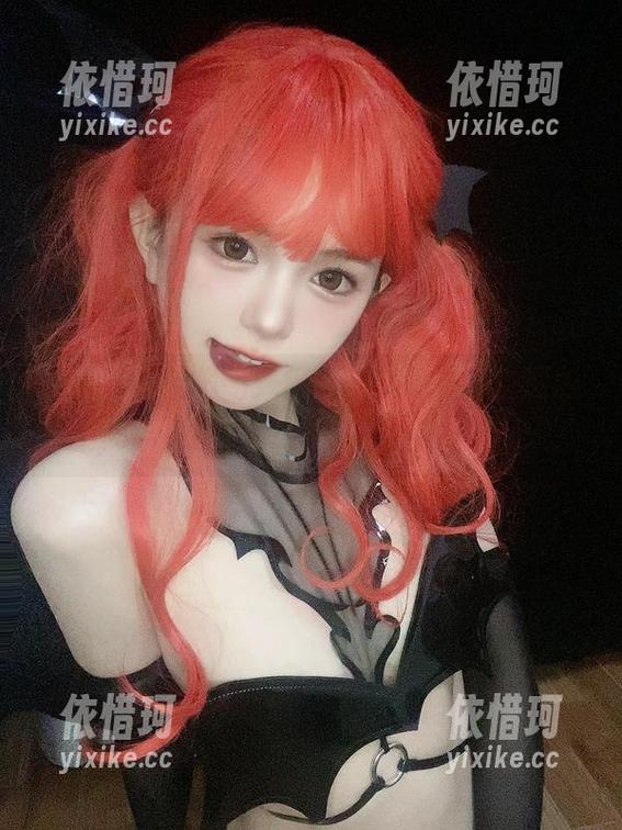 倦倦喵又来发力，得说说这组秘书主题的高清原图，怎么就那么撩人呢？