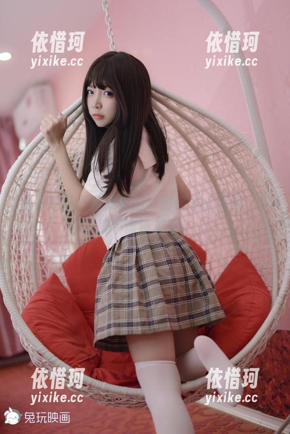 兔玩映画写真集中的制服邻家小姐姐，下载不能错过哦！