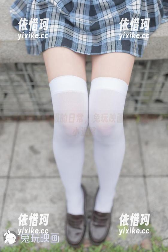 学妹穿水手服的日常，兔玩映画图集里的小温馨