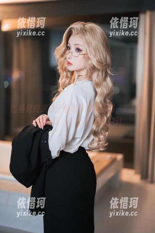 比基尼和凉凉子都是罪恶的诱惑，美图看着就上瘾，不给下载怎么行！