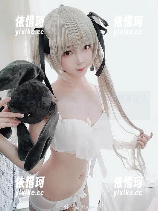 白色内衣与名濑弥七：这些私拍图真让人小鹿乱撞！