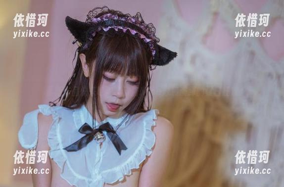 最新作品快来瞧！奈汐酱Nice泳装演绎的夏日狂欢