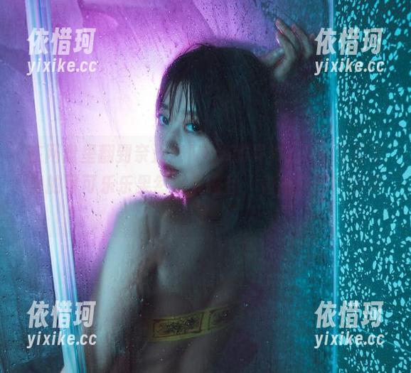 在网盘里翻到奈汐酱Nice的写真，9号自拍本里的可可乐乐果然引人瞩目，但她自己咋回事？