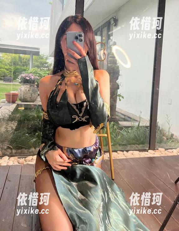 微密圈 - 小玉吃果冻的私拍：女孩，真正的随意记录，随便翻了翻就让人停不下来了。