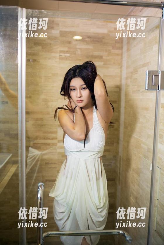 推女郎 - 看！王馨瑶的私房美图，泳装塑造的另一种可能