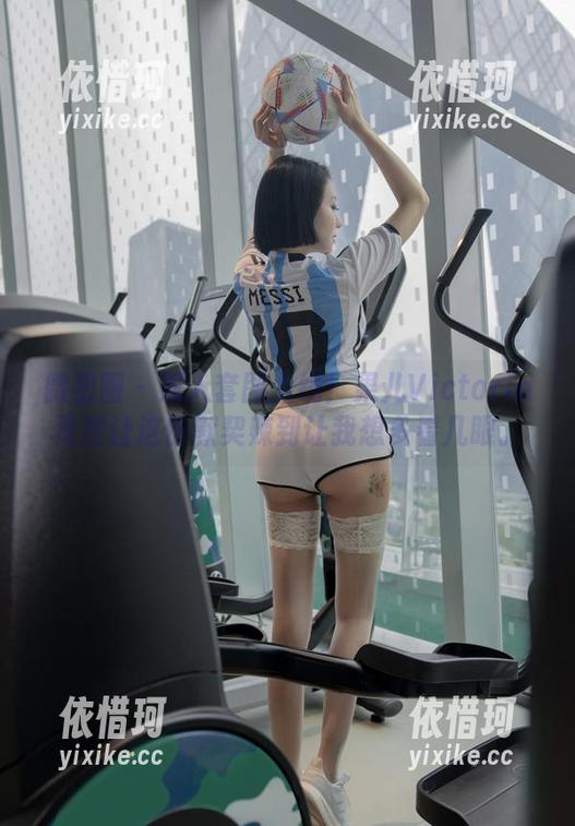 微密圈 - 双人套图上线！果儿Victoria竟然让这份默契辣到让我想多看几眼。