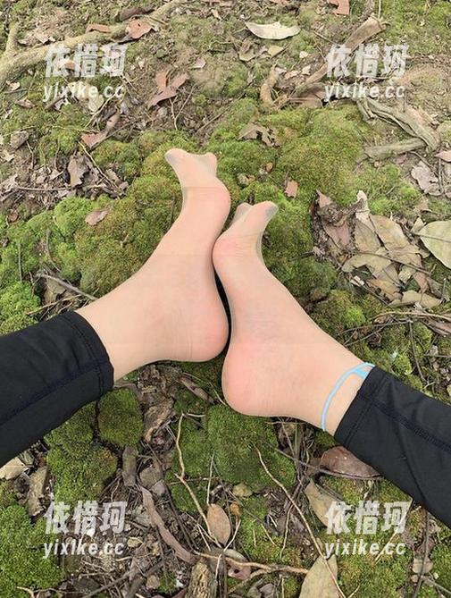 微密圈 - 桃脱了的全套图包，衣服是她的另一层面纱