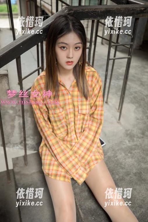 梦丝女神 - 美图里藏着秘密？魏婷婷的灰丝照告诉你：灰色的诱惑！