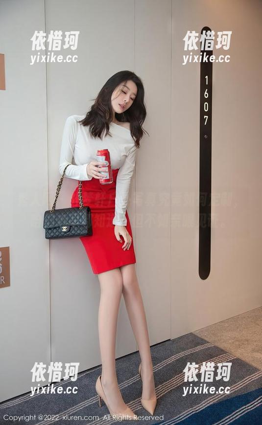 秀人网 - 叶梦轩户外写真究竟如何定制，咱们心里都知道，但不如亲眼见证。