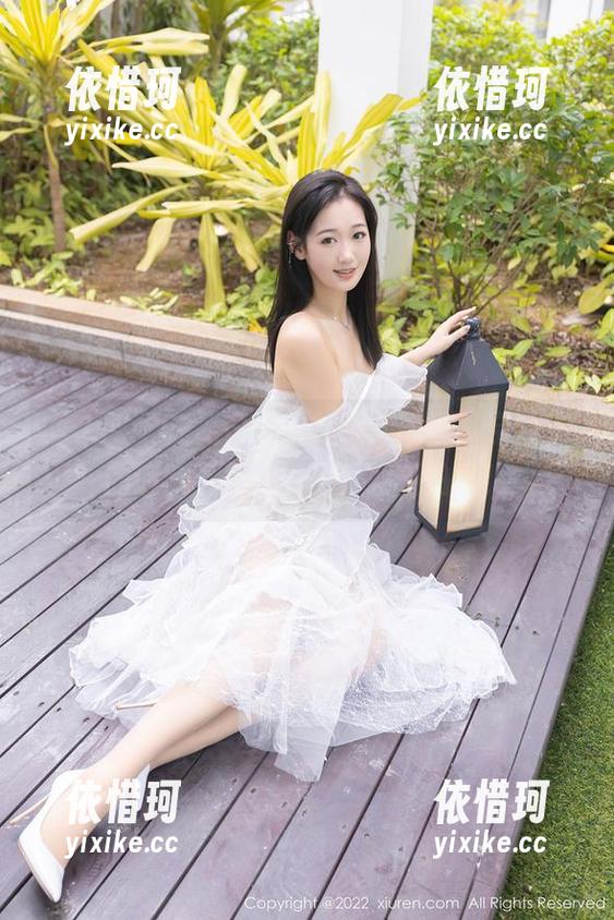秀人网 - 在烈日下只想缩成一团，奈沐子的话，下载她的写真就不怕了！