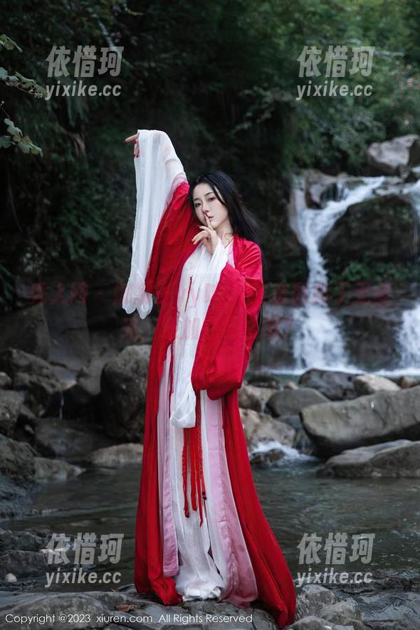 秀人网 - 娜娜子yy呐，JK套图除了无圣光，还加点什么呢？