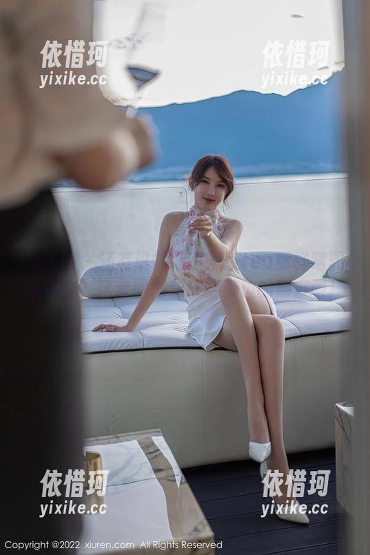 秀人网 - 还有谁能像小茶茶tea那样驾驭连体衣？这套图得分享给身边的朋友呀！