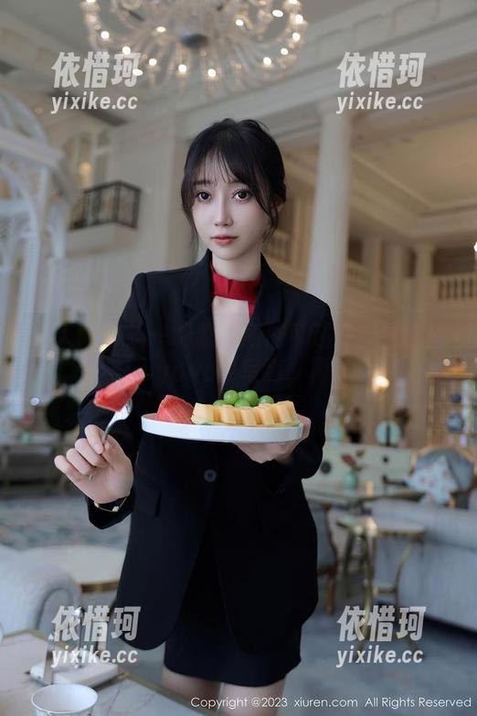 秀人网 - 统一制服的庸俗可还在？看下悠悠酱yoyoyo的写真，再想想。