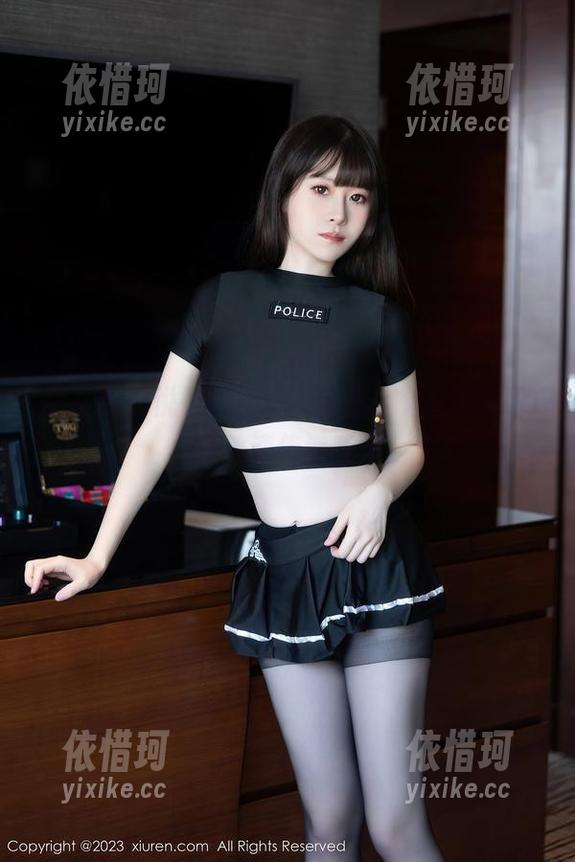 秀人网-悦悦姐 秀人网 - 悦悦姐的奶牛写真,让雪球般的‘乳’速传递欢乐!