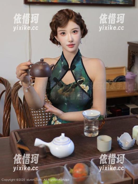 秀人网 - 抖娘利世带你观看妥妥的水手服合集，不看后悔！