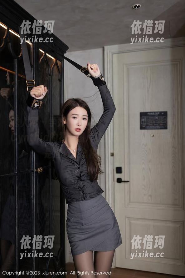 秀人网 - 学妹或者女神，反正看到杨紫嫣Cynthia的福利图片就是想“收藏”，就是这么怀念校园的宁静。