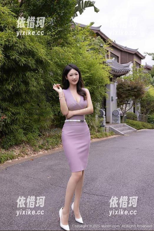 秀人网 - 双人美图新鲜出炉，王馨瑶yanni又在肆意发光，这众生相直接上天了！