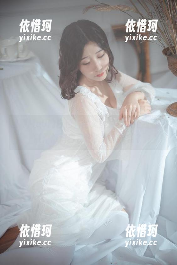 穆零Mu0的白色，合集里的照片让我有点懵，难道白色也能如此丰富？