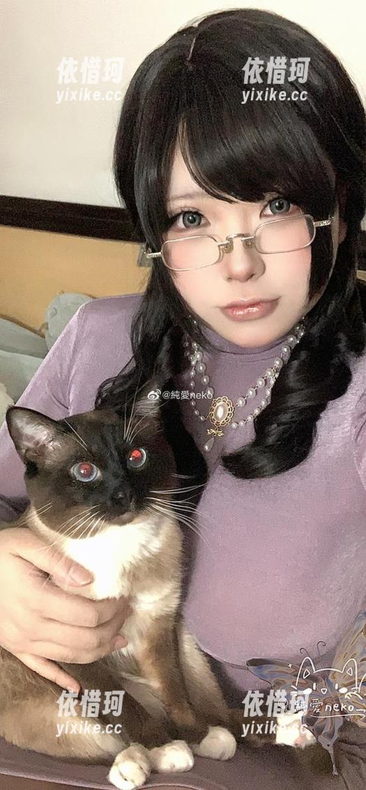 “纯爱neko”的白裙cos：随便翻翻图册，撩妹神器？