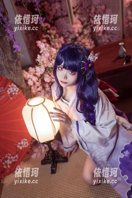 艾西Aiwest的定制写真：烟绯与花鸟的沙滩漫步