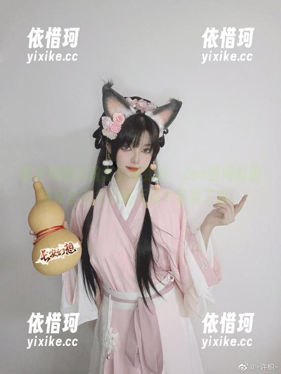 我不知道许枳怎么做到的，cos蕾姆的原图完全在先日的无趣中拯救了我。