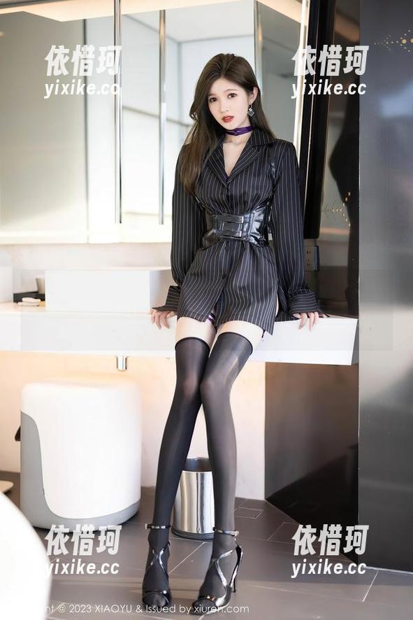 语画界 - Cris_卓娅祺的“修女”图包，一个不小心就成了我求知欲的油门。