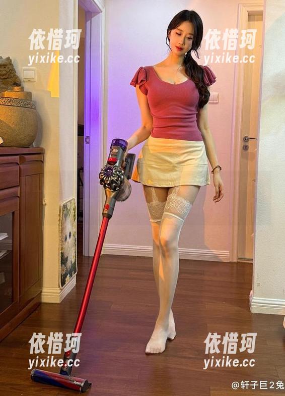 微密圈 - 再一次被轩子巨二兔的夏日作品给洗脑了，究竟有多吸引人？