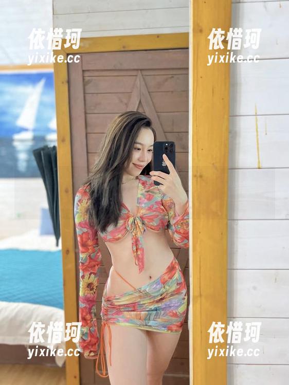 微密圈 - 这衣服太有挑战了吧！铁锤姐姐的水手服写真集原图集结