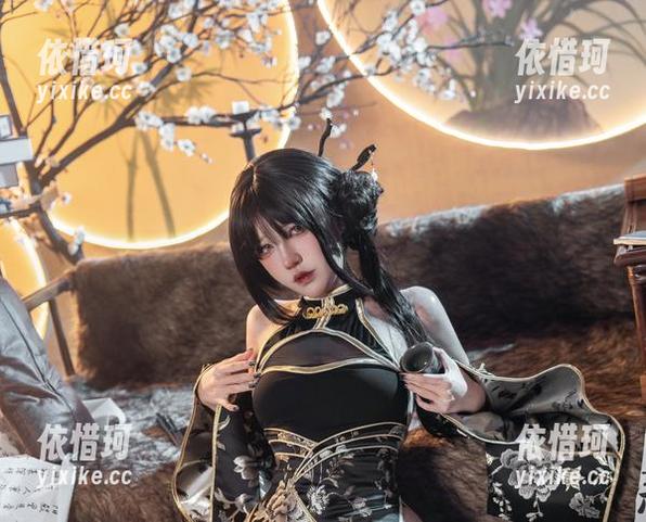 饱览阿薰kaOri的棉袜作品：简单但有些耐人寻味